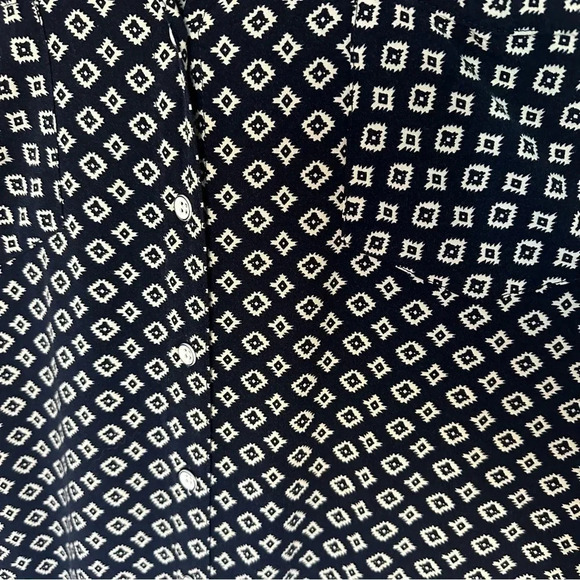 Jach’s Girlfriend Navy Patterned Button Down Top Size Medium - Picture 5 of 9